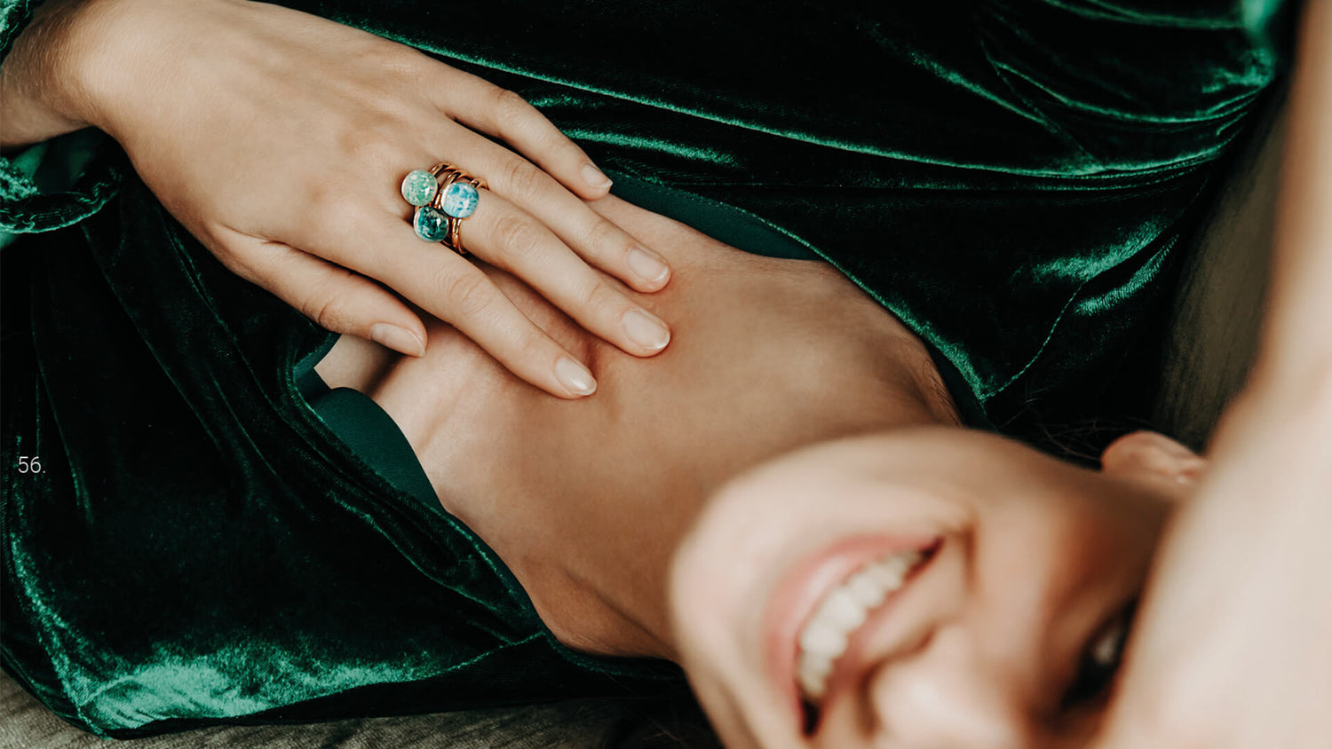 Neun wunderschöne Ringe mit Farbedelsteinen