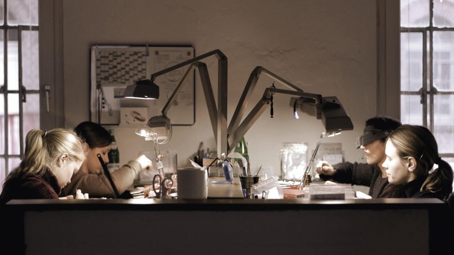 Schmuckwerk: handgefertigter Schmuck, der mit originellen Ideen überrascht