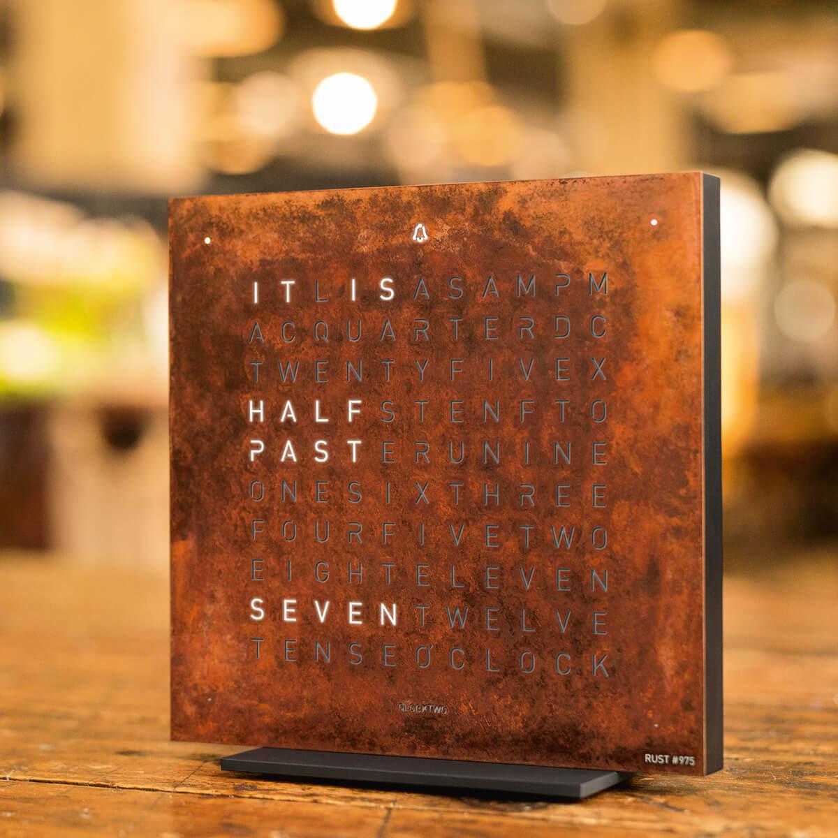 Qlocktwo Frontcover für Tischuhr Earth 13.5 | Rust | FTRT