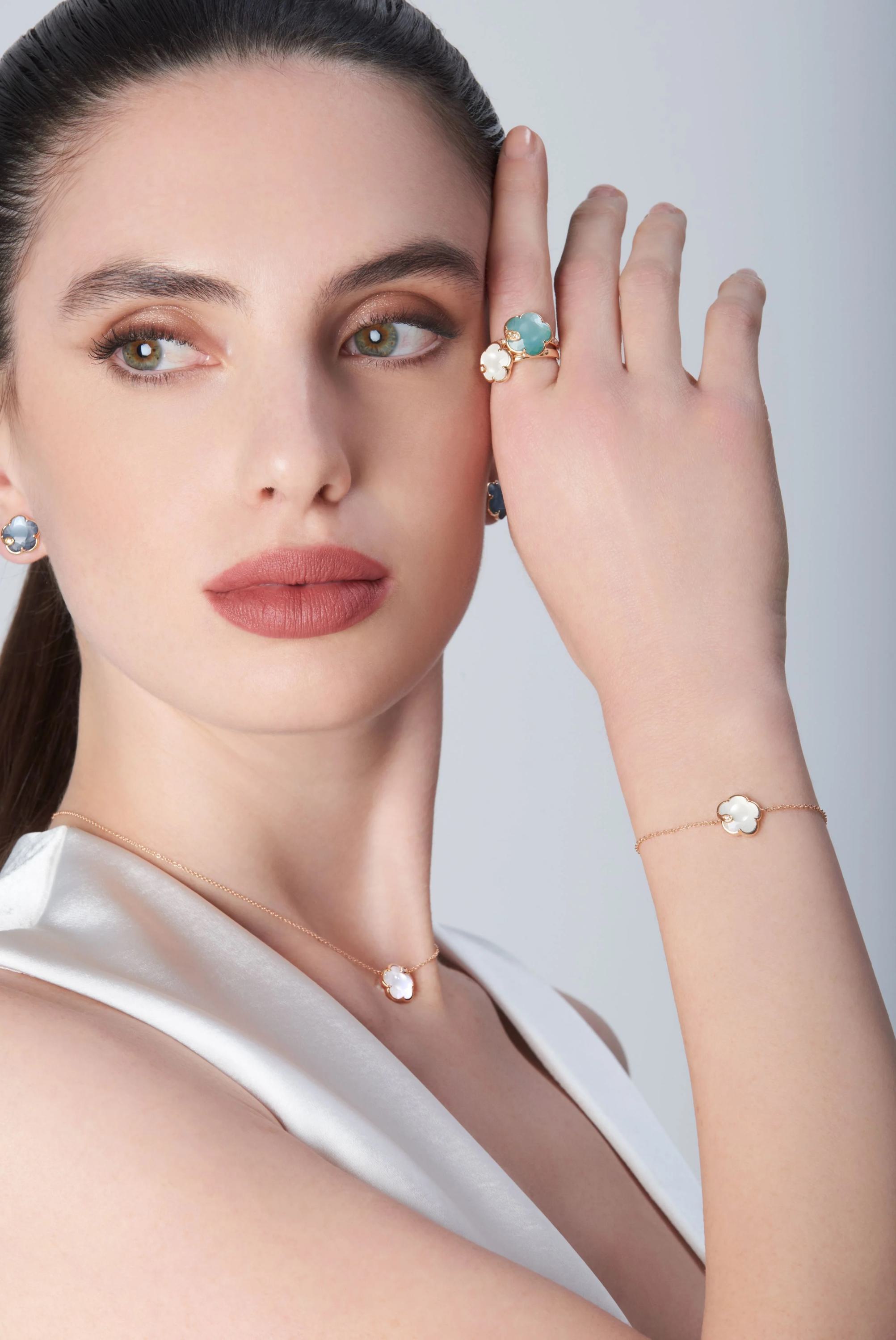 Pasquale Bruni Ton Joli Ring 16783R aus 750 Roségold mit Perlmutt, Mondstein und Diamant