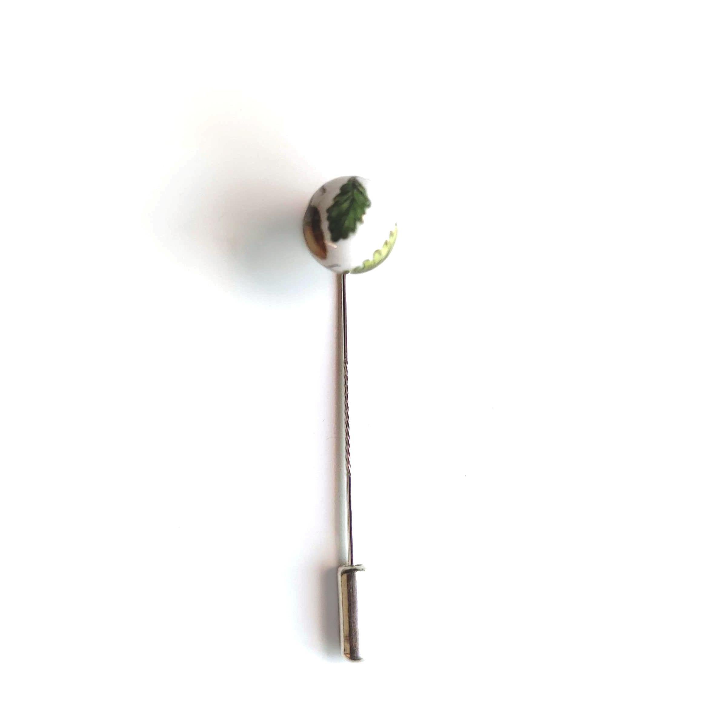 Oak leaf pin, silver