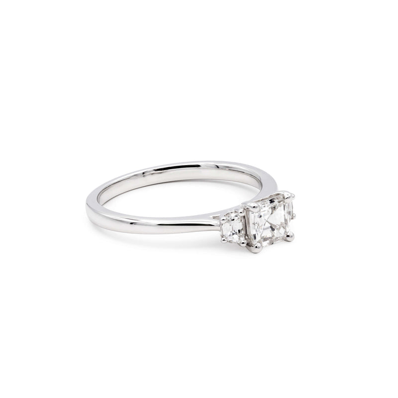 Diamond Group Solitaire-Ring | 1P673W8-4