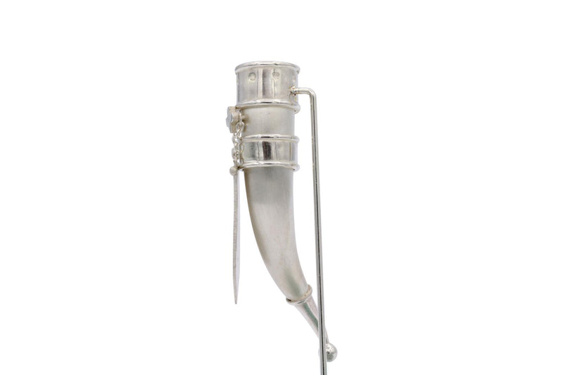 Blumenhorn Anstecknadel | B50-53F