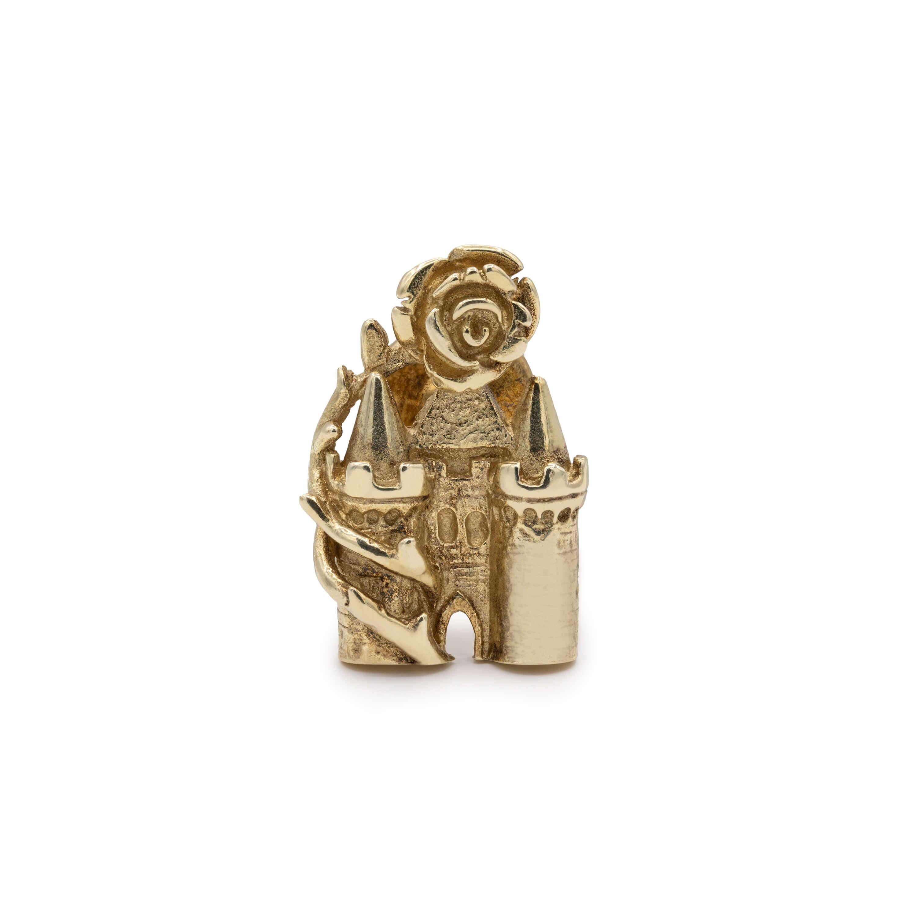 Nüsser Röske lapel pin, gold-plated silver